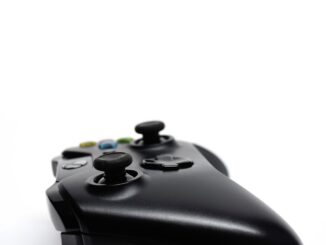 black xbox one game controller