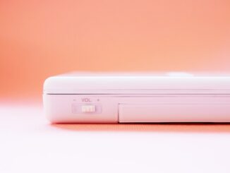 white Nintendo Wii game console